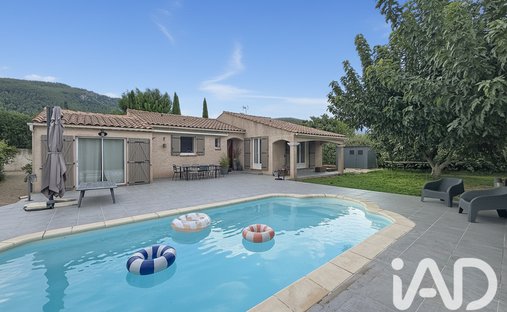 Casa en Cuges-les-Pins, Provenza-Alpes-Costa Azul, Francia 1