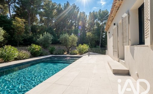 House in Peripherie, Cassis, France 1