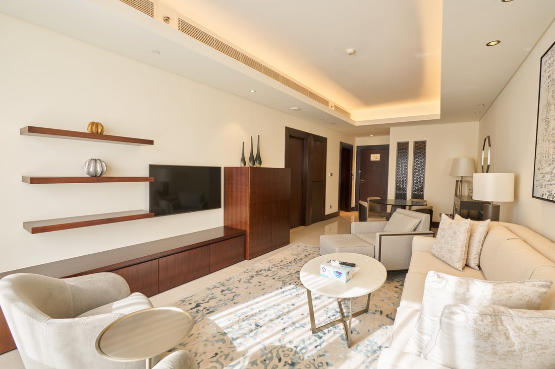 Apartment in Burj Khalifa Lake, Downtown Dubai, Dubai 3 - 19159231