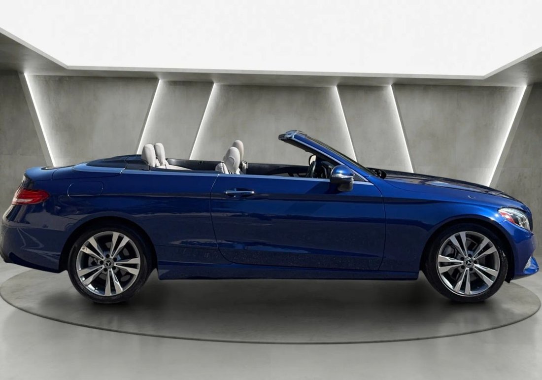 Cabriolet in Huntington Beach, CA, United States 3 - 19015854