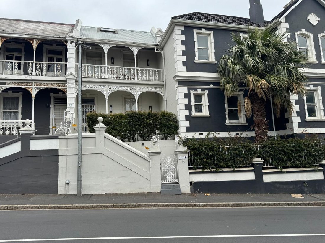 House in Oranjezicht, City Bowl, Cape Town 1 - 19159488