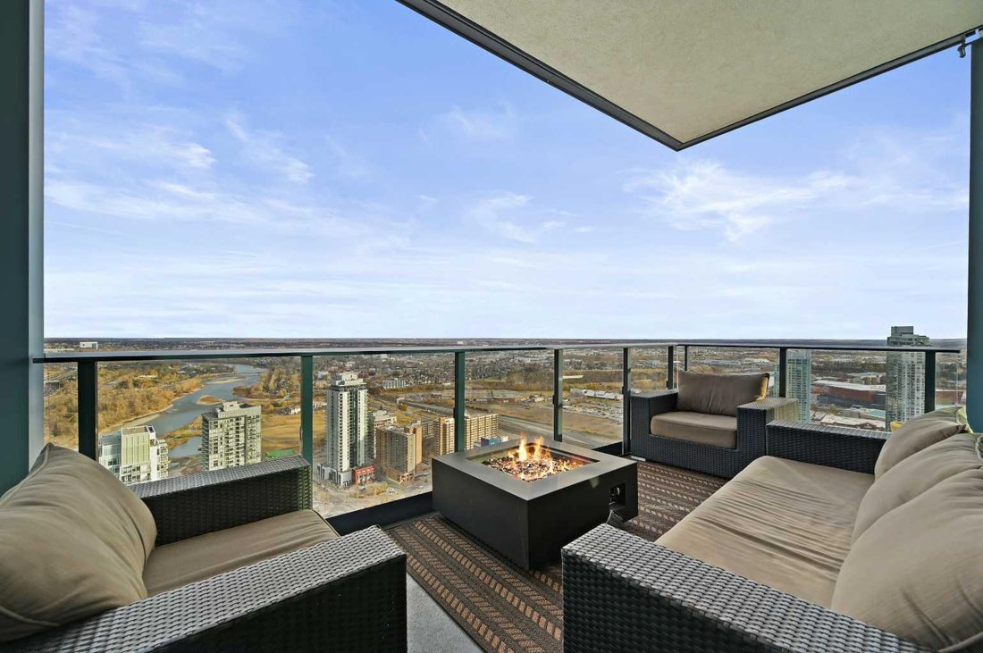 Apartment in Calgary, Alberta, Canada 1 - 19159393