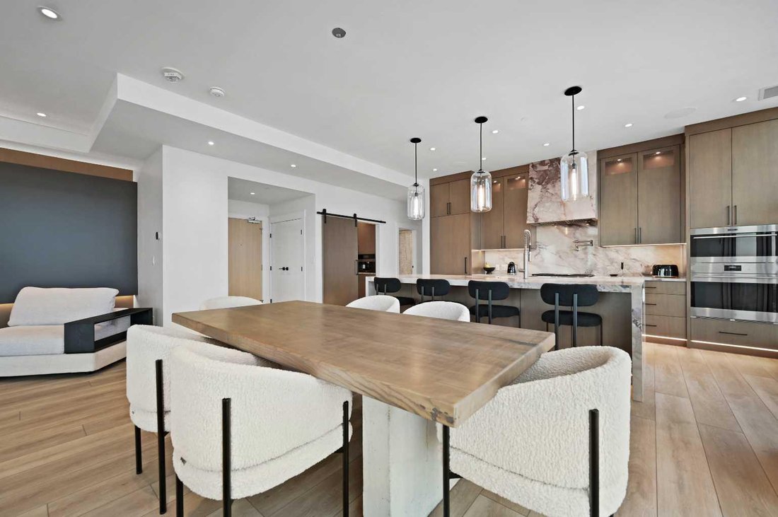 Apartment in Calgary, Alberta, Canada 5 - 19159393
