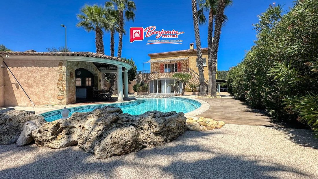 Villa in La Motte, Provence-Alpes-Côte d'Azur, France 1 - 19159419