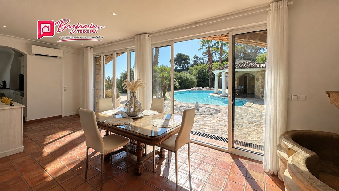 Villa in La Motte, Provence-Alpes-Côte d'Azur, France 4 - 19159419