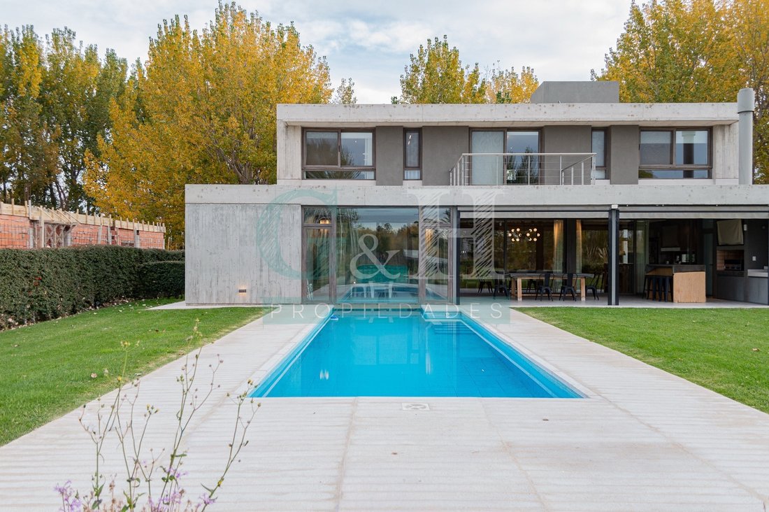 House in Neuquen, Neuquen, Argentina 5 - 19159647