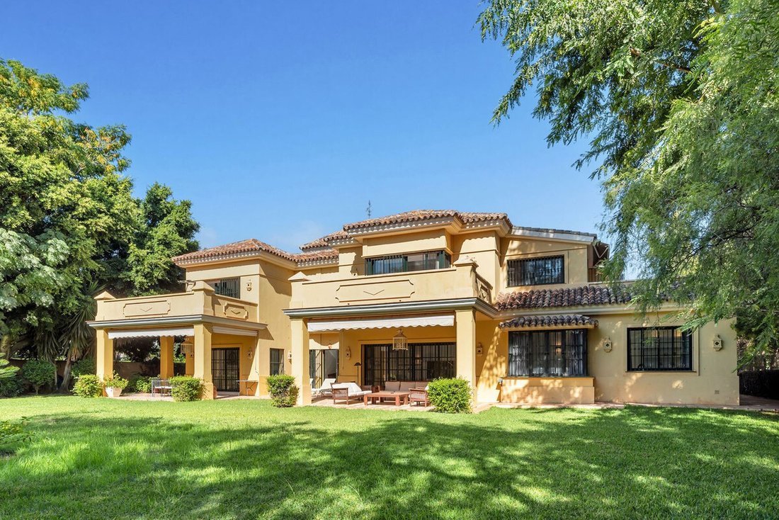 Villa in Estepona, Andalusia, Spain 1 - 19159696