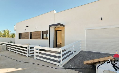 Chalet in Peniscola / Peniscola, Valencian Community, Spain 1