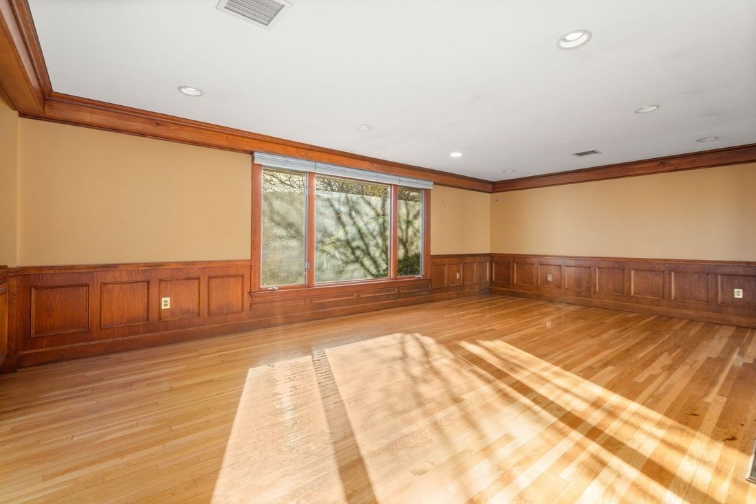 House in Stoneham, Massachusetts, United States 5 - 19159734
