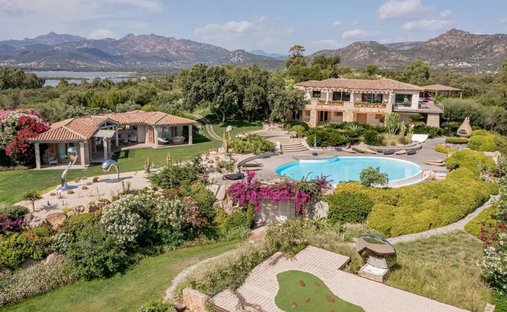 Villa en Puntaldia, Cerdeña, Italia 1