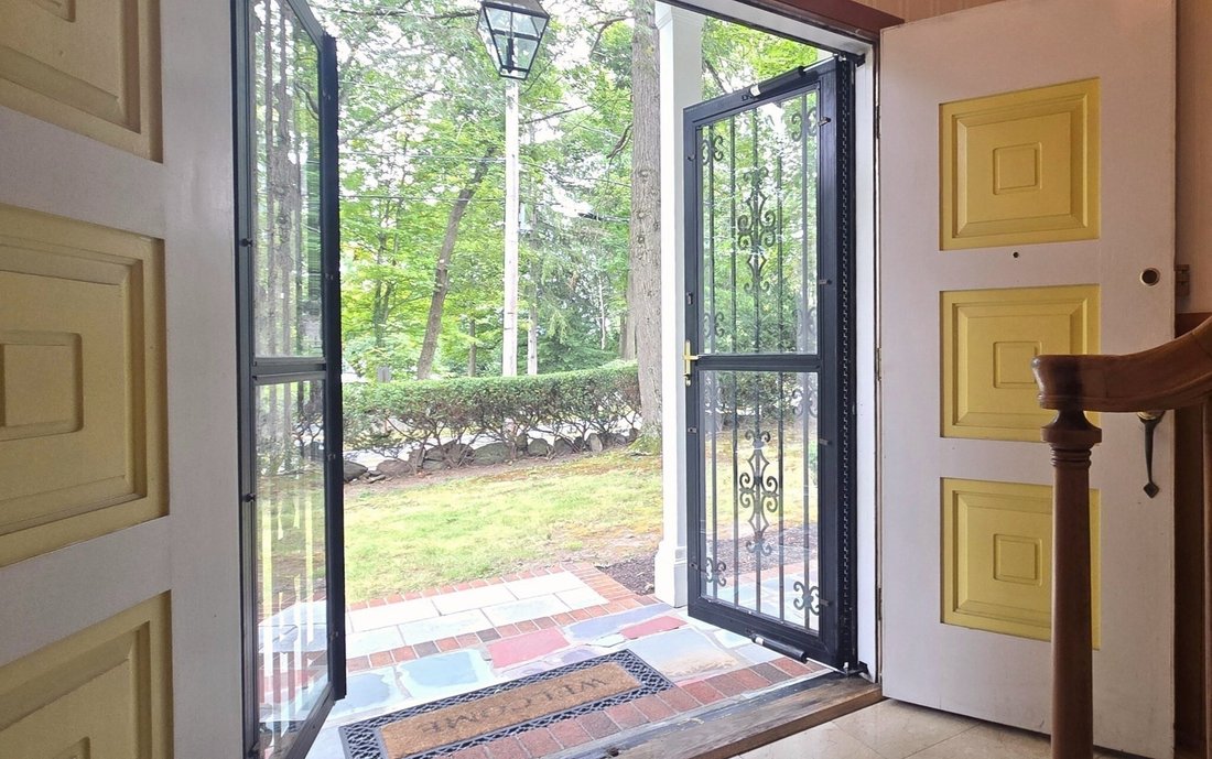 House in Milton, Massachusetts, United States 4 - 18704623