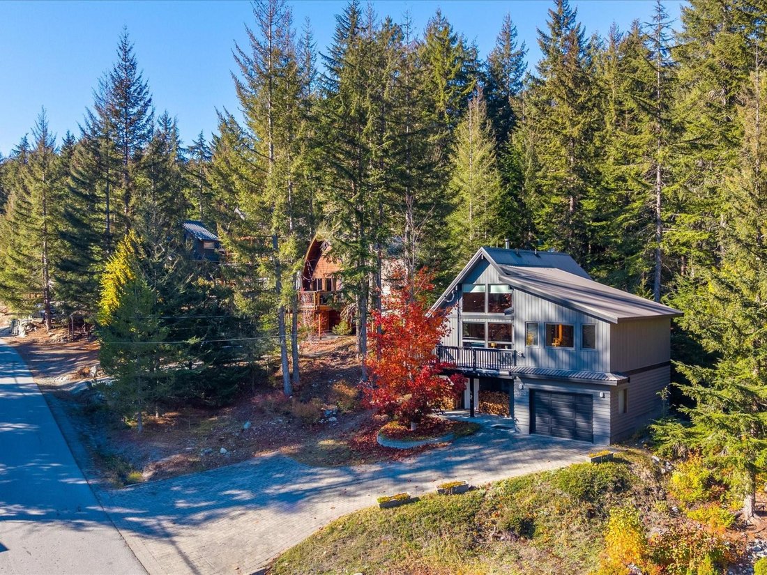 House in Whistler, British Columbia, Canada 3 - 19165614