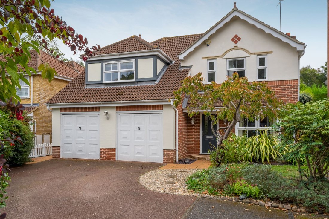 House in Ascot, England 1 - 19162673