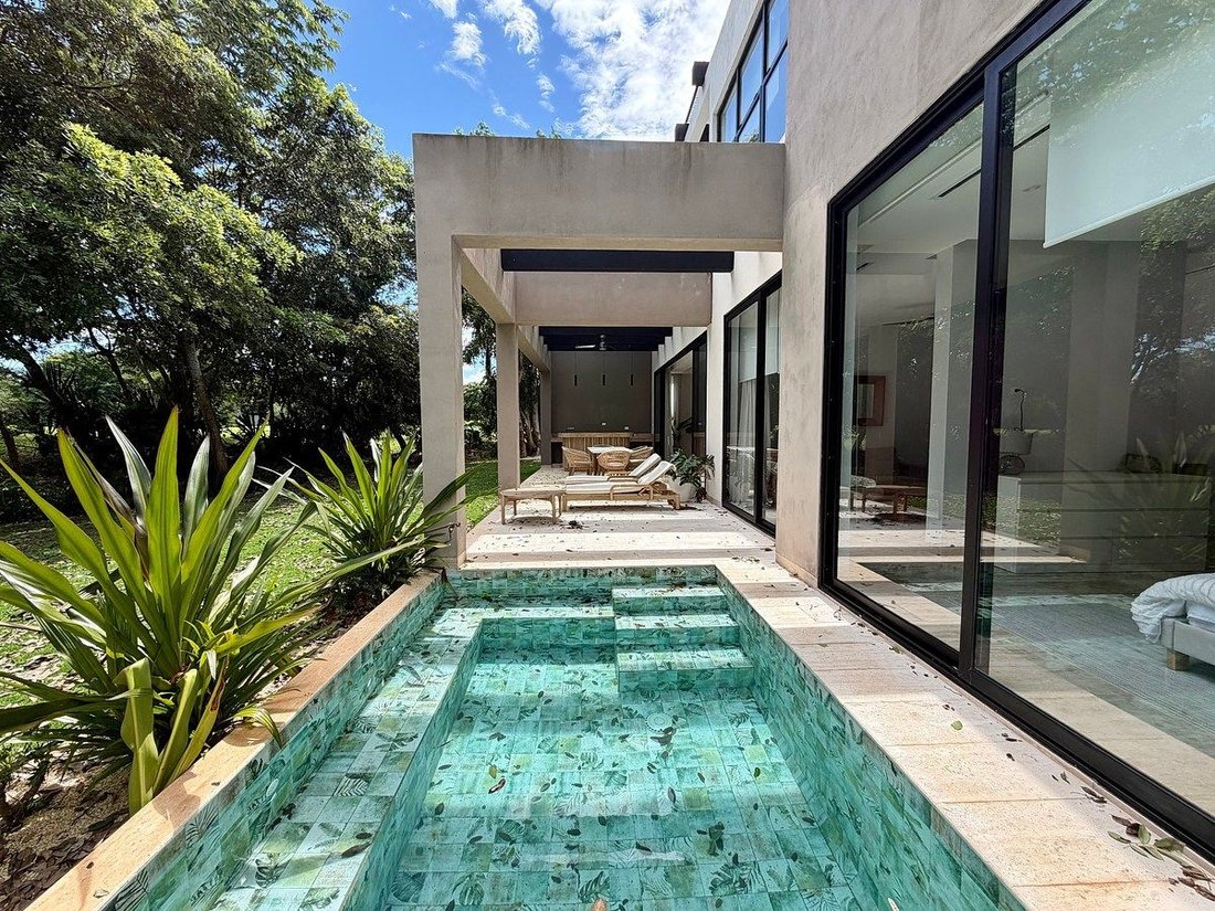 Villa in Yucatán Country Club, Yucatán, Mexiko 1 - 19165498