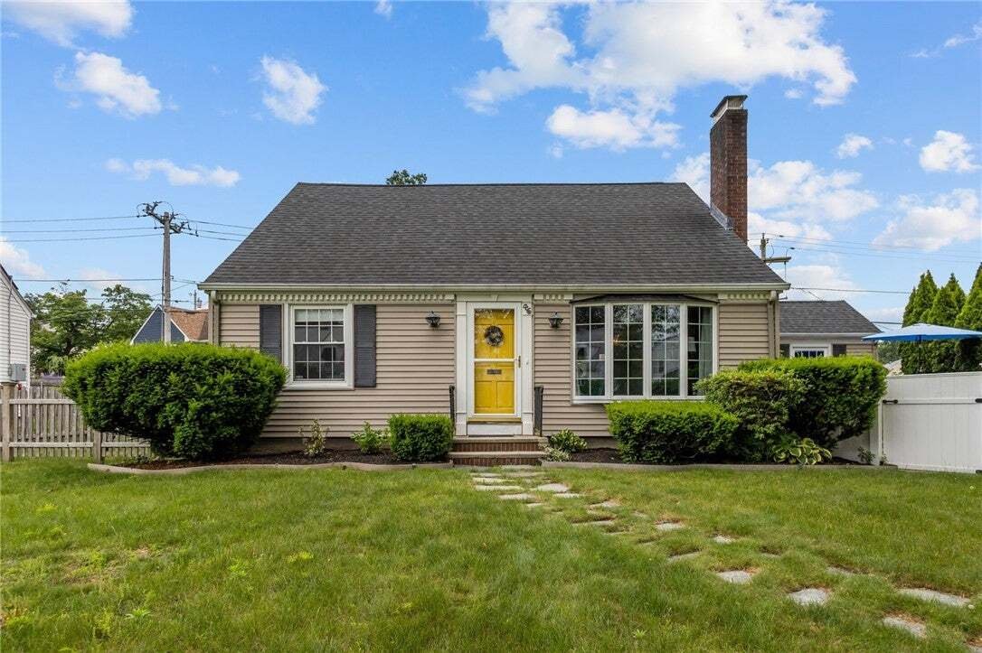House in Cranston, Rhode Island, United States 1 - 19160022
