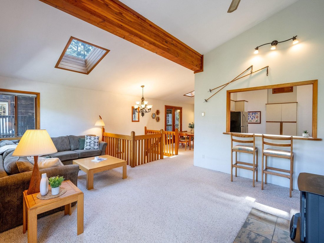 House in Whistler, British Columbia, Canada 2 - 19165697