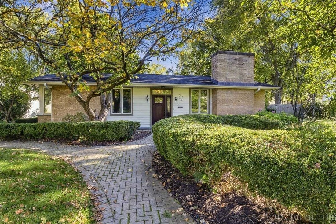 House in Geneva, Illinois, United States 1 - 19163605