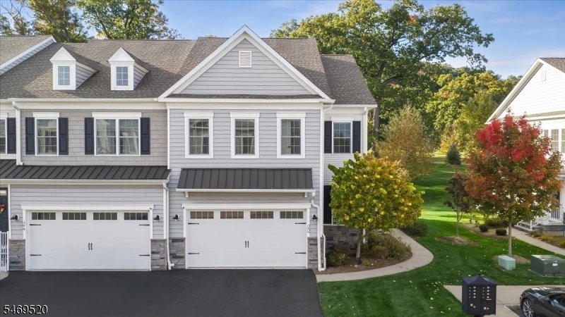 Condo in Cedar Grove, New Jersey, United States 1 - 19164849