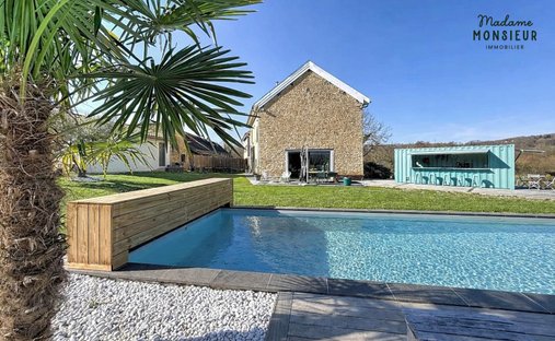 Haus in Saint-Marcel-Bel-Accueil, Auvergne-Rhone-Alpen, Frankreich 1