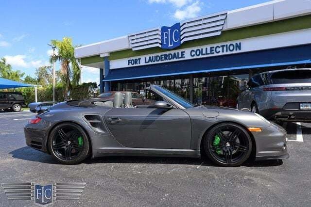 Cabriolet in Pompano Beach, FL, United States 2 - 19164000