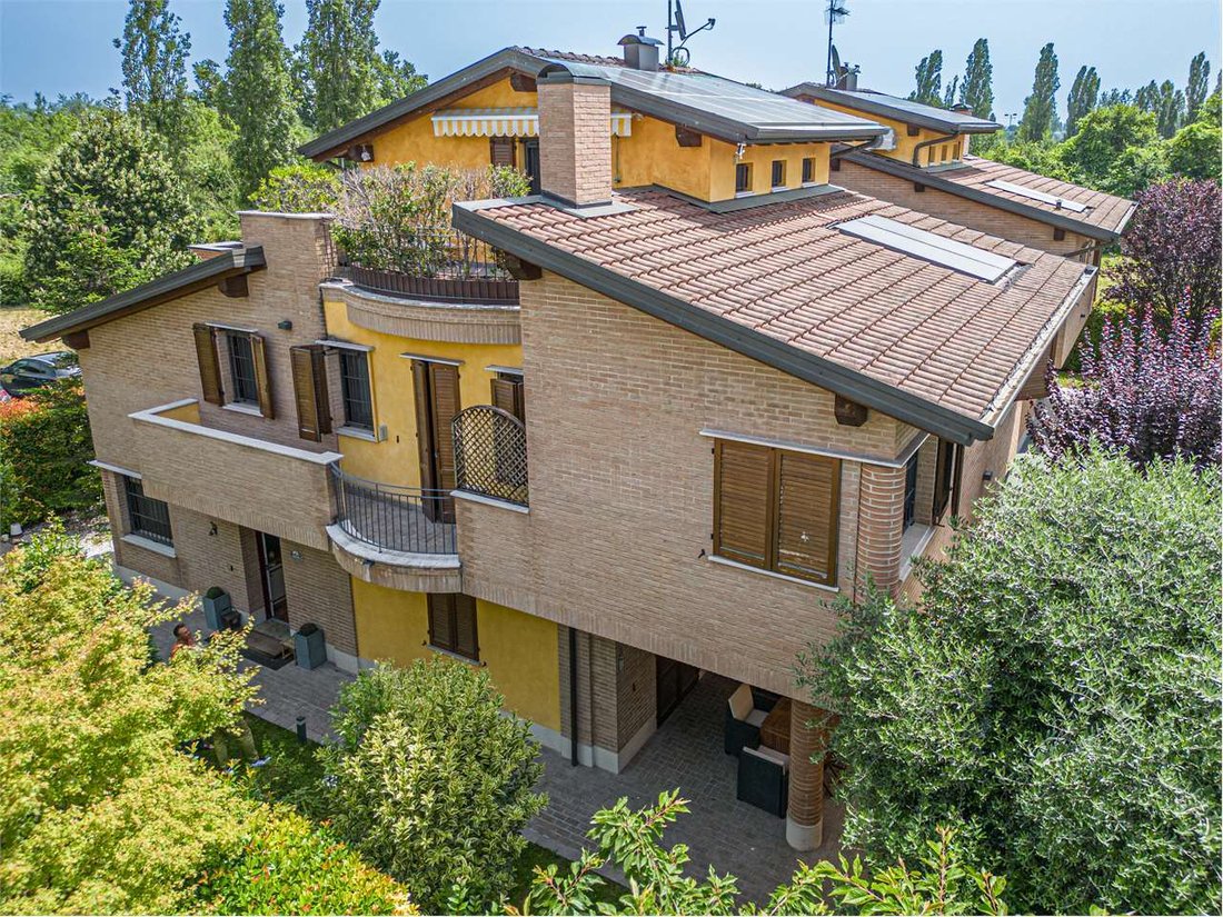 Villa in Centro Storico, Modena, Emilia-Romagna 3 - 19162945