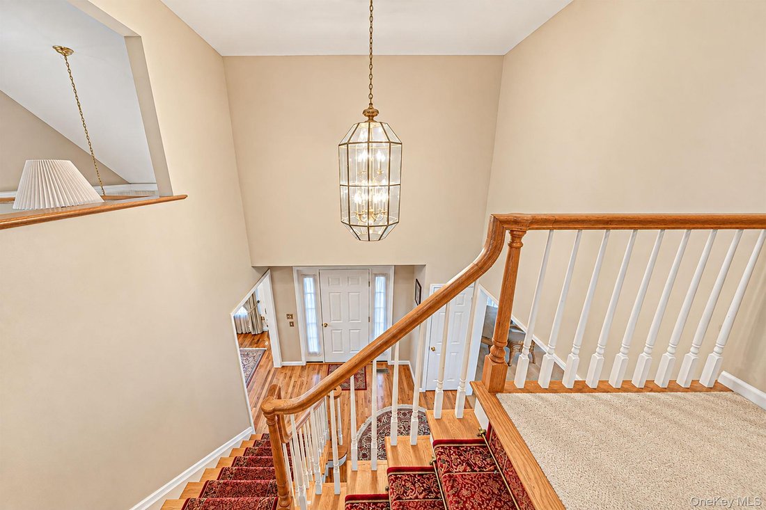 House in West Babylon, New York, United States 4 - 19160402