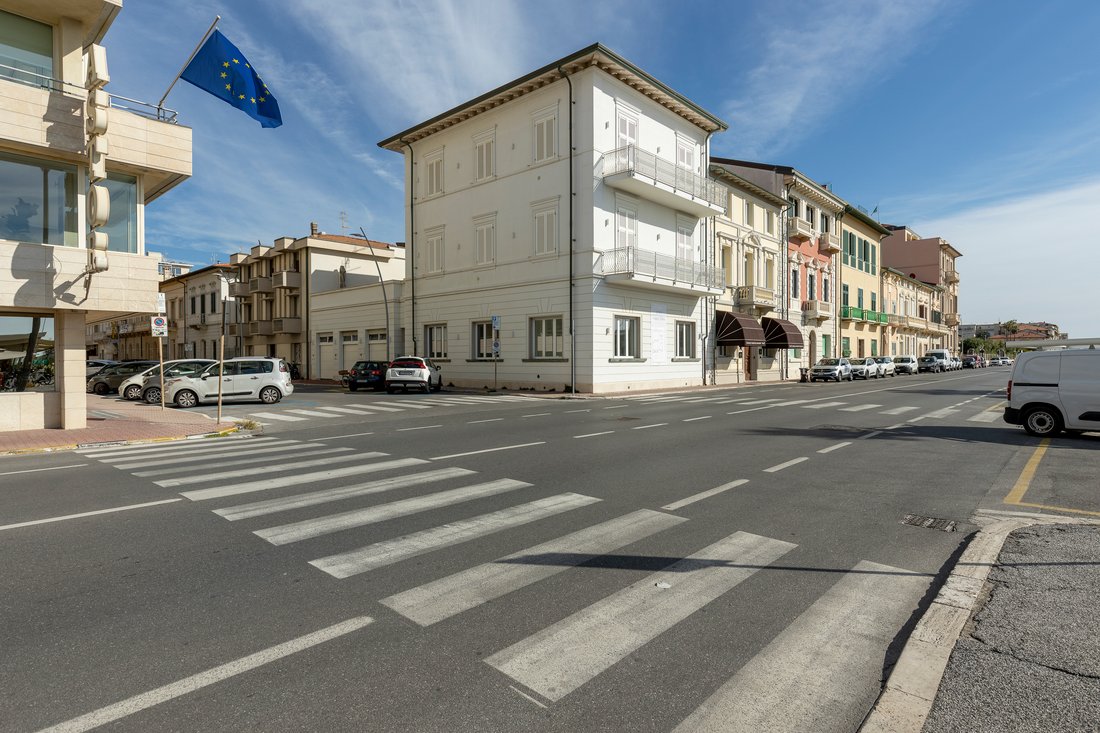 Apartment in Lungomare, Viareggio, Tuscany 2 - 19159864