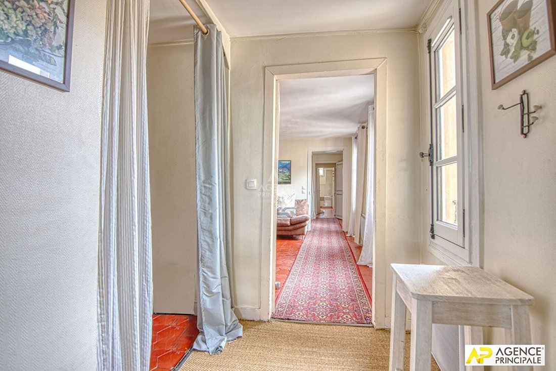 Apartment in Domaine National du Château, Versailles, France 2 - 19164410