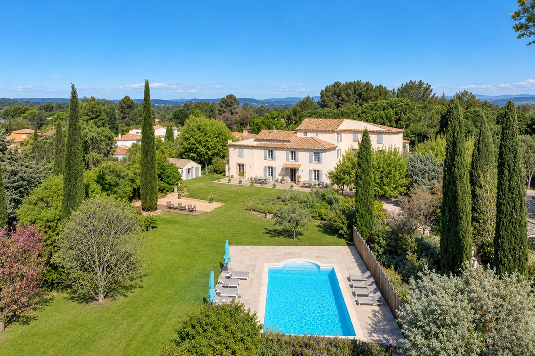 Casa en Le Tholonet, Provenza-Alpes-Costa Azul, Francia 1 - 15073696