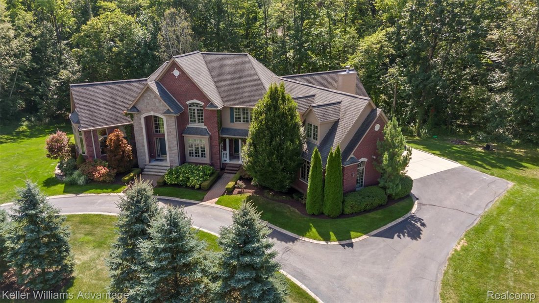 House in Novi, Michigan, United States 3 - 19164724