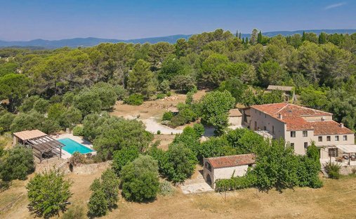 Villa en Bagnols-en-Forêt, Provenza-Alpes-Costa Azul, Francia 1
