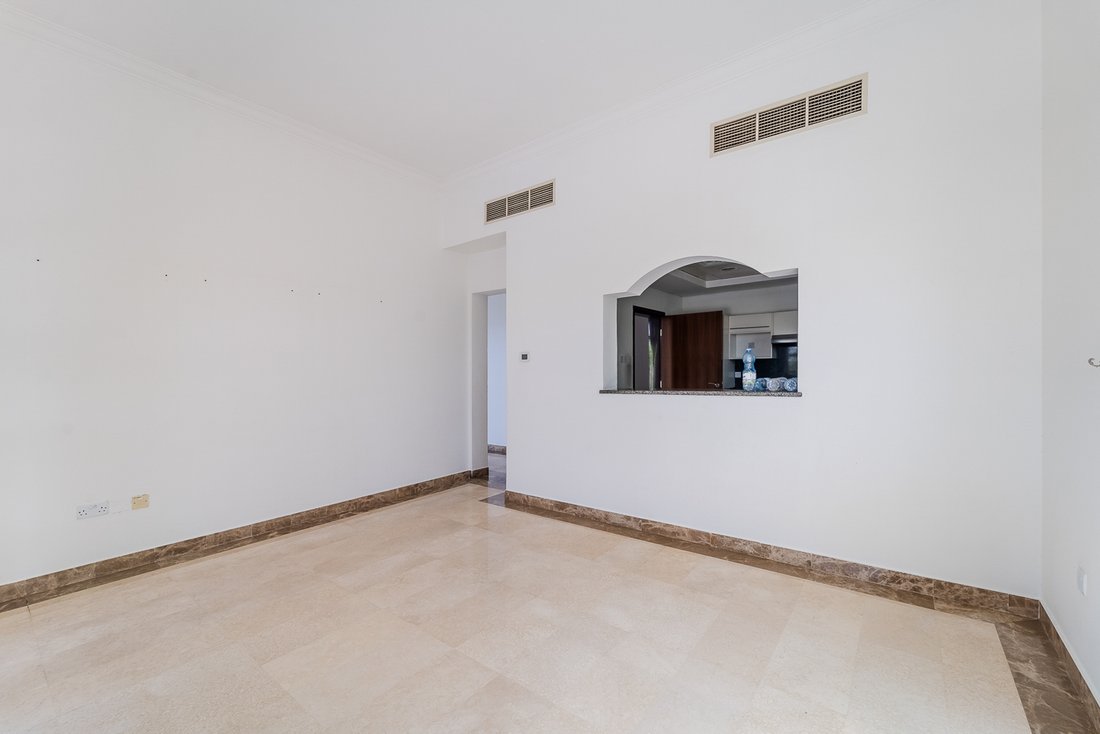 Villa in Jumeirah Islands / Juzur Jumeirah, Dubai, United Arab Emirates 5 - 19115345