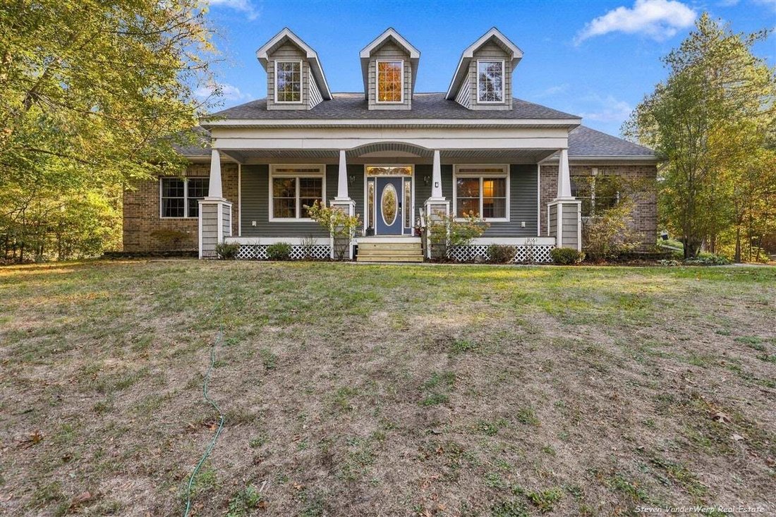 House in Fruitport, Michigan, United States 2 - 19163782
