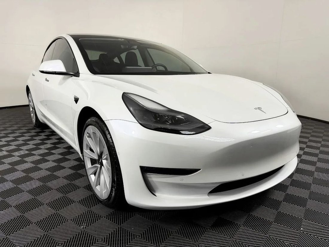 Sedan in Lynnwood, WA, United States 5 - 19165033