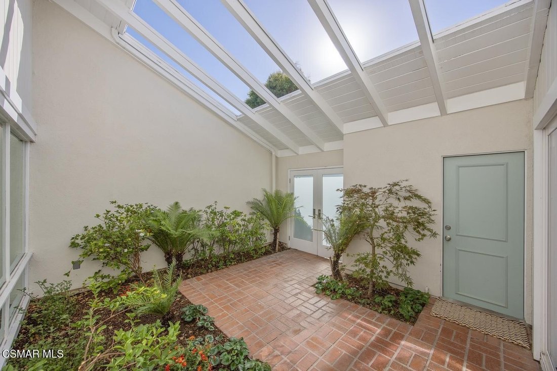 Townhouse in Thousand Oaks, California, United States 4 - 19165807
