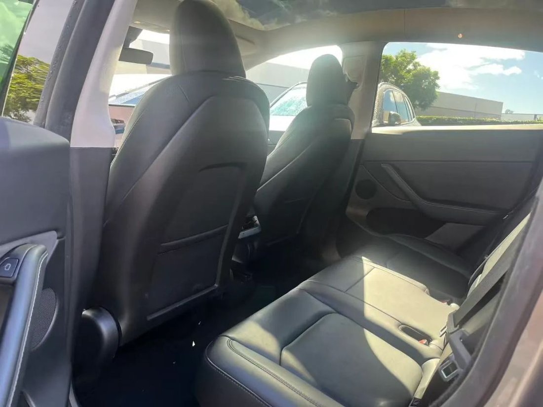 Suv in Costa Mesa, CA, United States 4 - 19164981
