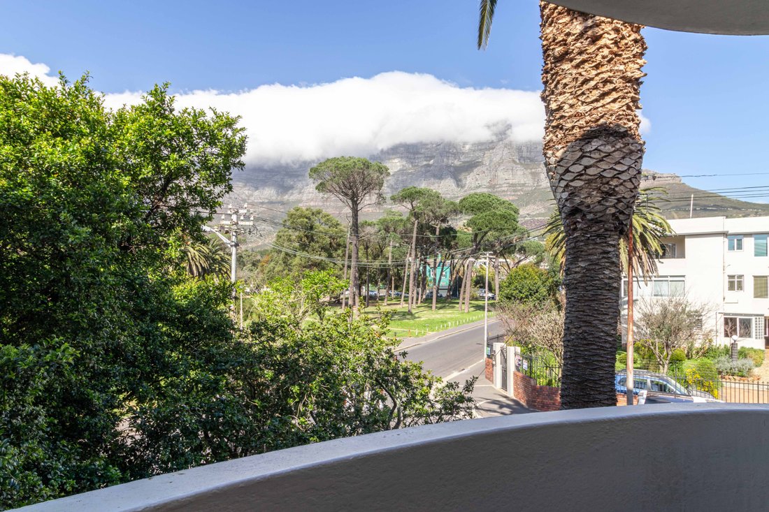 Apartment in Gardens, City Bowl, Cape Town 5 - 19161726