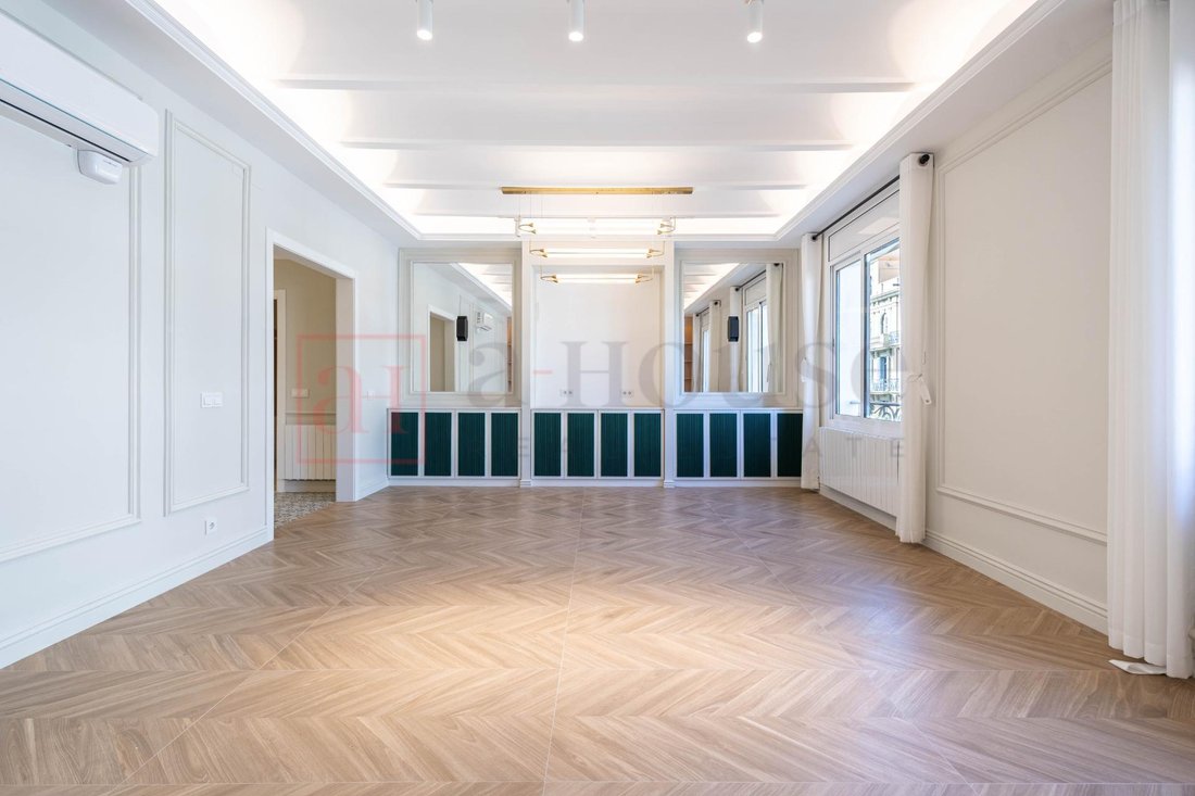 Appartement à Eixample, Barcelone, Espagne 3 - 19160948