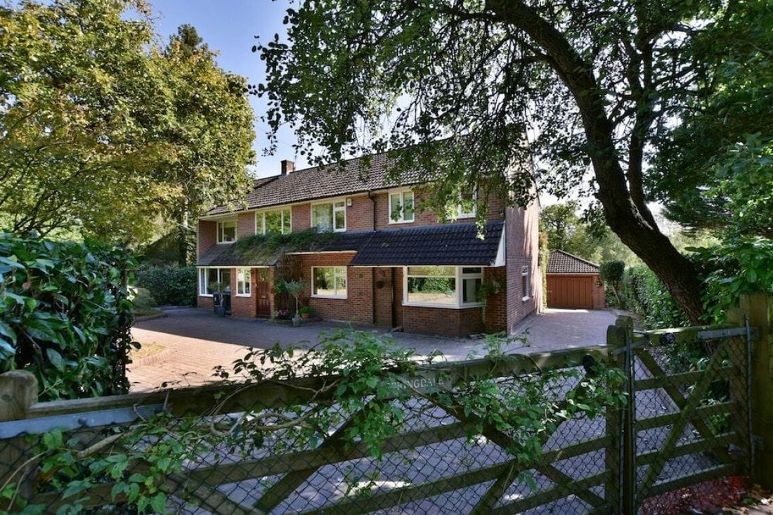 Haus in Farnham Royal, England 1 - 19162737
