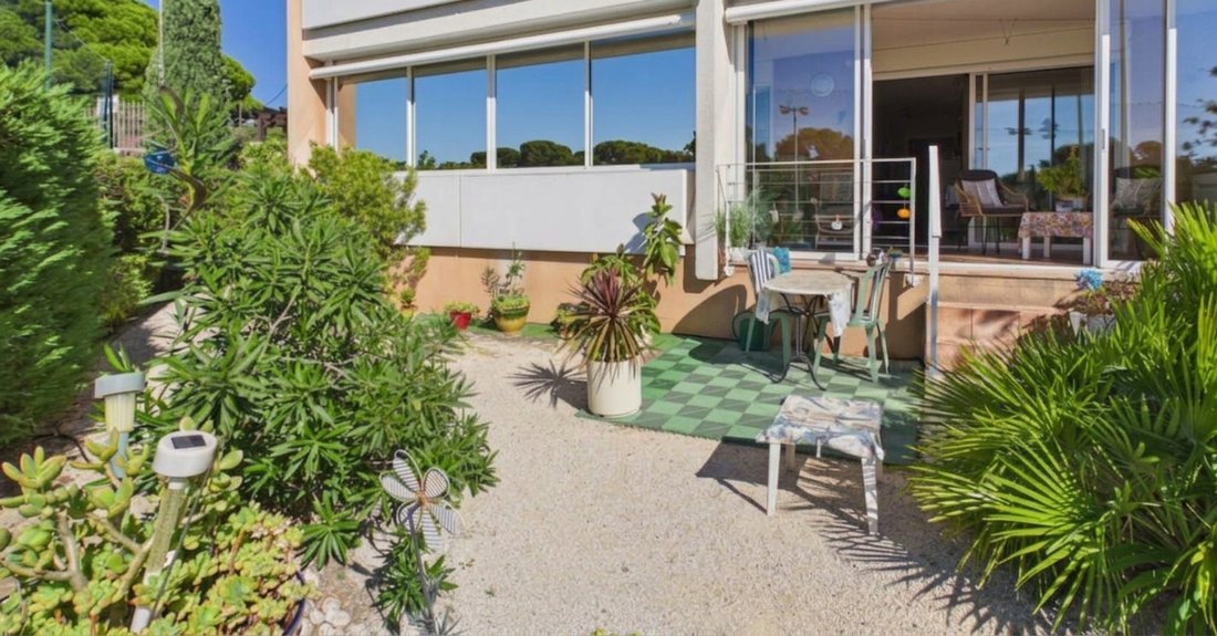 Appartamento a Centre Ville, Carqueiranne, Francia 1 - 19161172