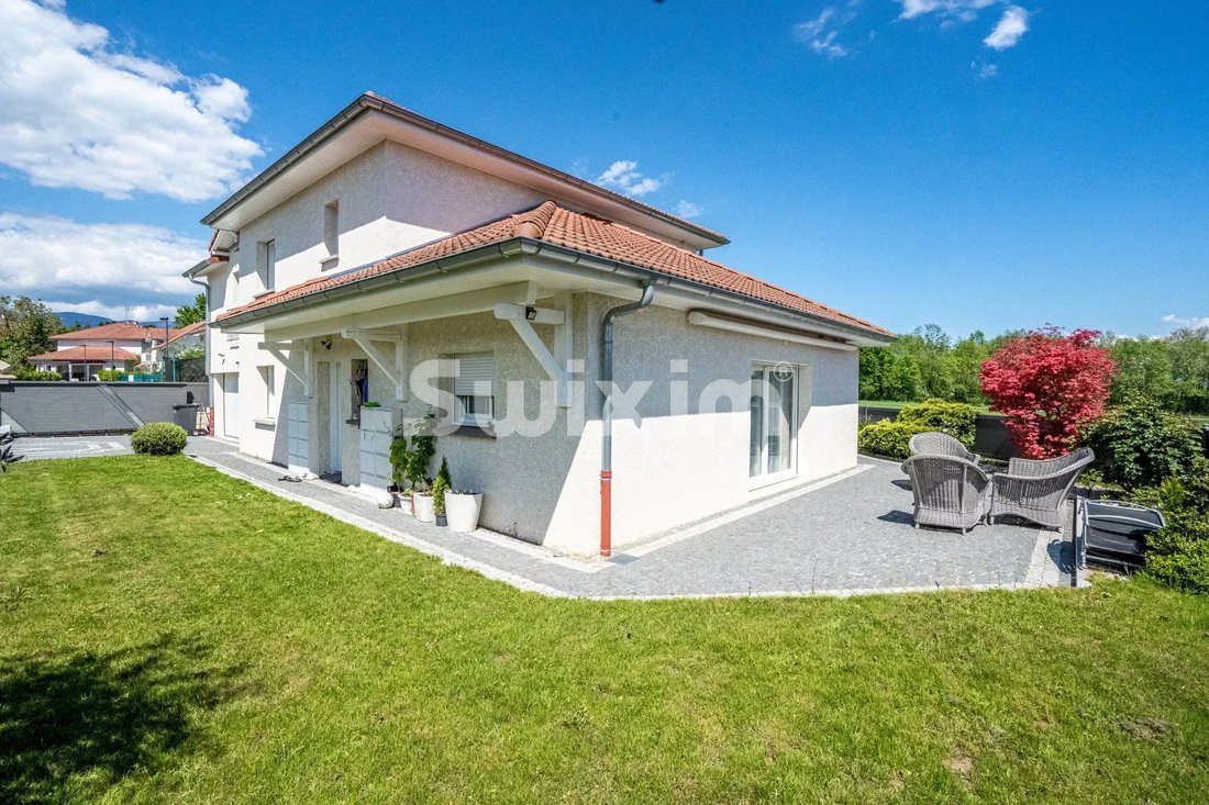 Haus in Crozet, Auvergne-Rhone-Alpen, Frankreich 1 - 19161253