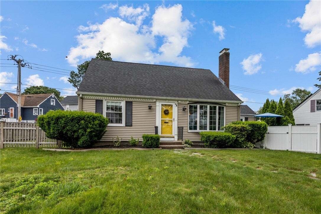 House in Cranston, Rhode Island, United States 2 - 19160022