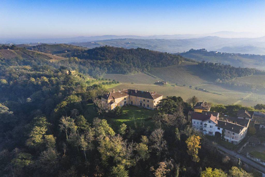 Château à Santa Giuletta, Lombardie, Italie 2 - 19165666