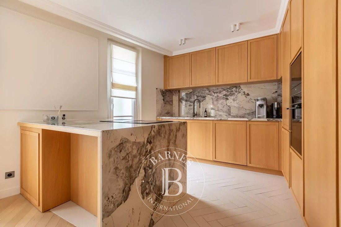 Apartment in Muette Nord, Paris 16e Arrondissement, Paris 4 - 19161273