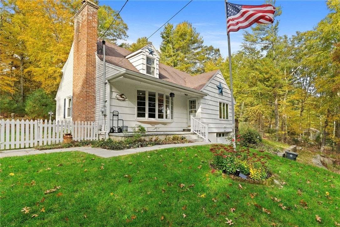 House in Coventry, Rhode Island, United States 1 - 19162526