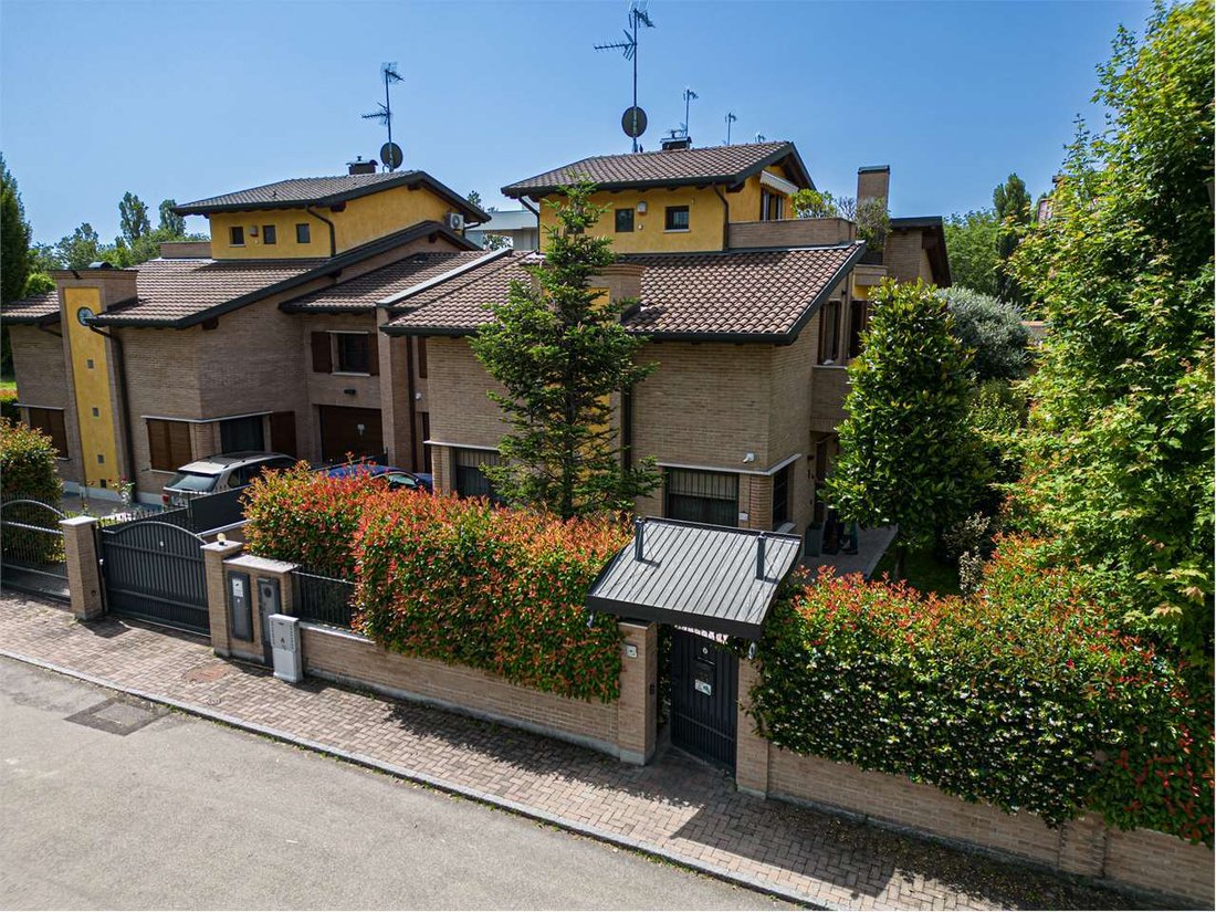 Villa in Centro Storico, Modena, Emilia-Romagna 4 - 19162945
