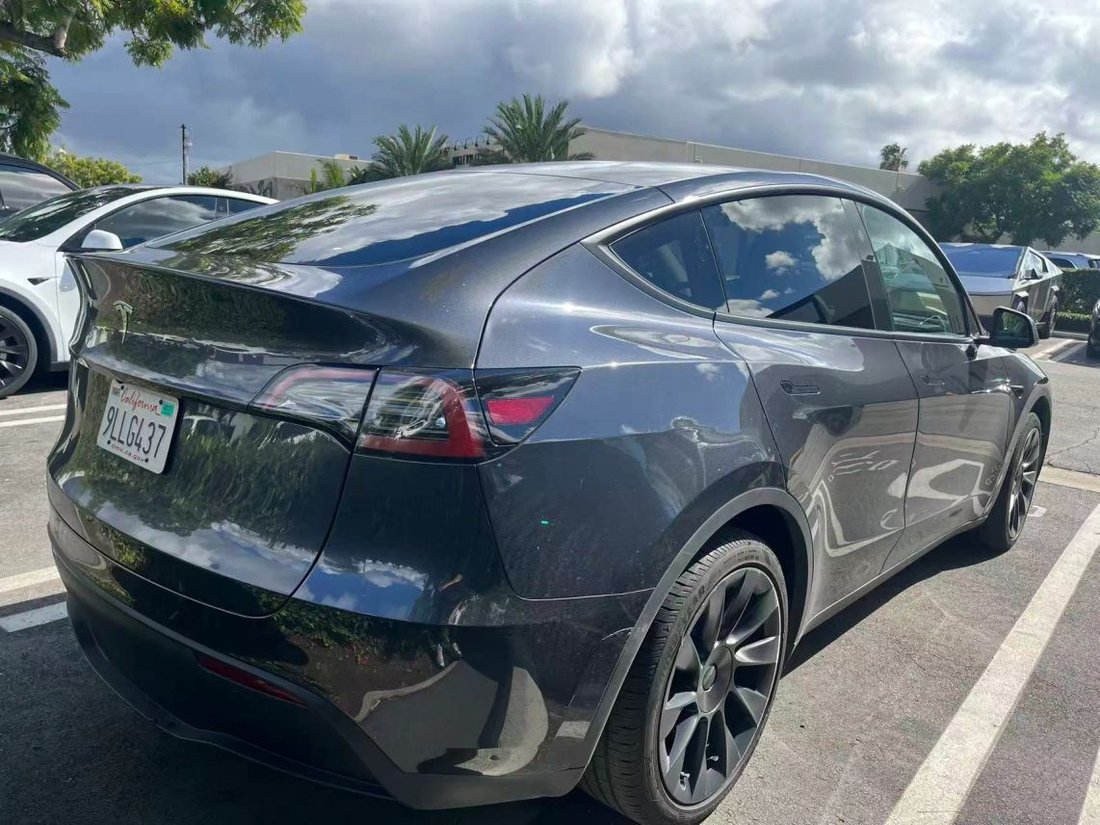 Suv in Costa Mesa, CA, United States 2 - 19165009