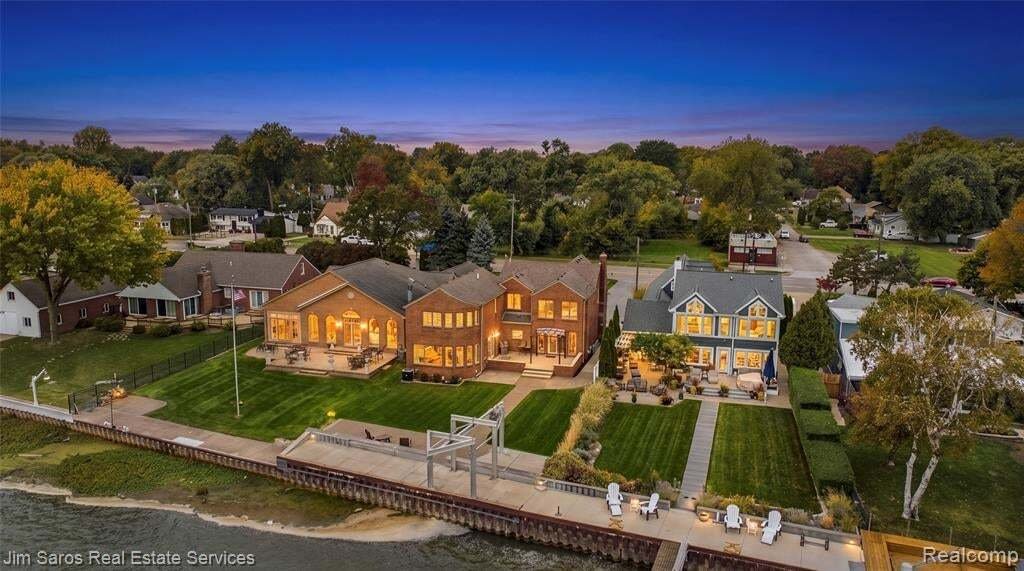 Casa en St. Clair Shores, Míchigan, Estados Unidos 2 - 19160839