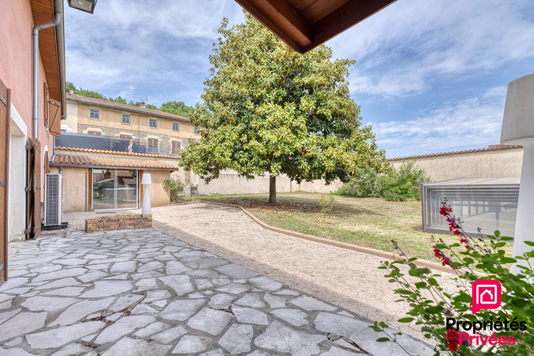 Villa in Oytier-Saint-Oblas, Auvergne-Rhone-Alpen, Frankreich 2 - 17914796