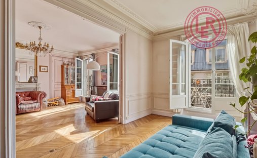 Apartment in Saint Vincent de Paul-Lariboisière, Paris 10e Arrondissement, Paris 1